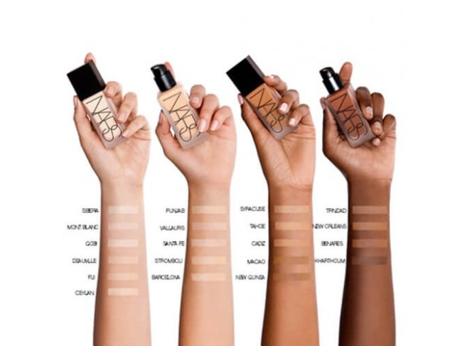 NARS Base All Day Luminous Weightless Foundation NARS Base All Day Luminous Weightless Foundation