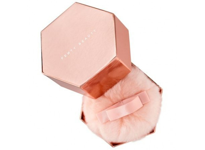 Fenty Beauty Pompom de Glitter Iluminador Fairy Bomb