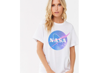 Camiseta T-shirt Branca Feminina NASA Logo Pastel