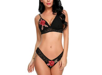 Conjunto Lingerie Calcinha e Sutiã com Aplicação Rosas Preto